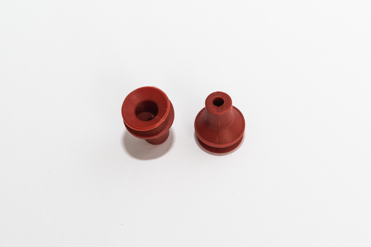 1,5 redős vákuumkorong , D= 16 mm, csatlakozó nélkül, szilikon piros erősített 30 Shore