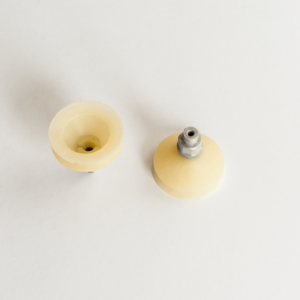 Harmonikás vákuumkorong, D= 55 mm, 1,5 redős, Integrált csatlakozó külső menet 1/4" vulkanizált alumínium, PU átlátszó 70° Shore